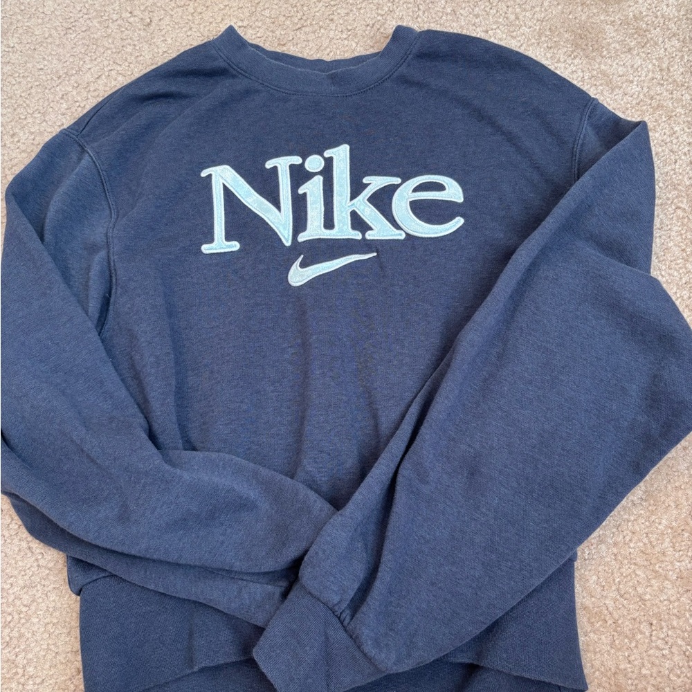 Nike women’s Blue Crewneck Sweater